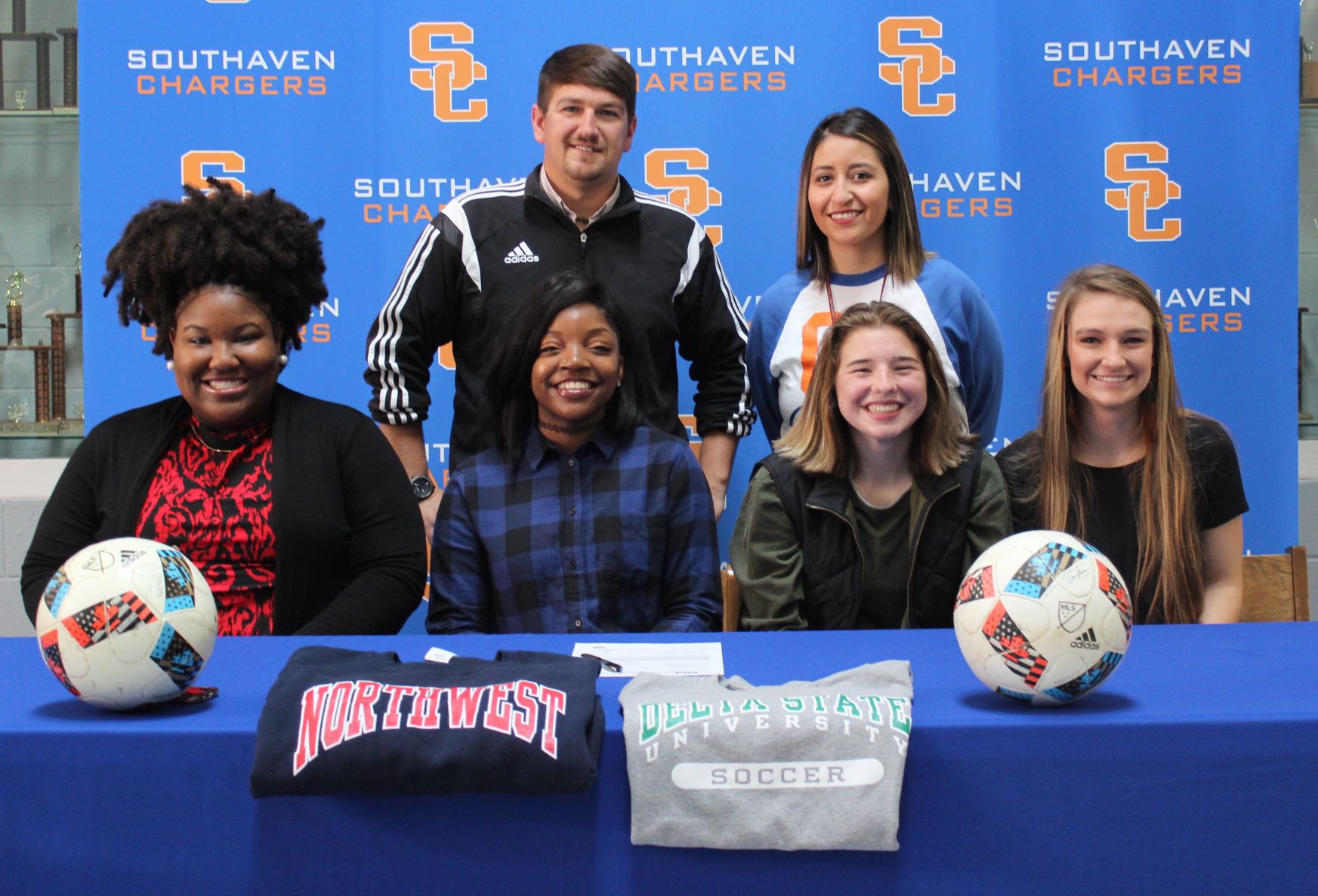 Southaven soccer players ink scholarships